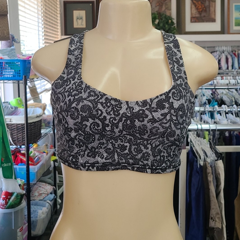 Lululemon - Sports Bra